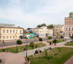 12. Люкс с видом на город в Купеческий двор