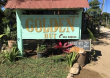 Шале в Golden Hut -Chill Bungalows in town黄金泰式传统独栋小屋