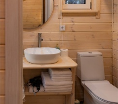 Шале в лесу с купелью в Точка Немо