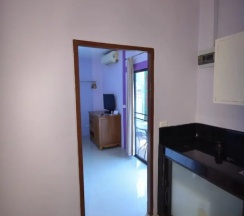 Двухместный номер Standard двуспальная кровать в Enrico Hostel Patong