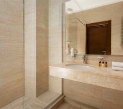 Номер Standard с двуспальной кроватью в Movenpick Resort&SPA Anapa Miracleon