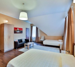 №3 Стандартный четырехместный номер в Eva Apartments