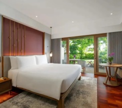Двухместный номер Deluxe с террасой с видом на море двуспальная кровать в Anantara Hua Hin Resort