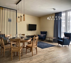 Таунхаус с видом на горы и сауной в Skypark