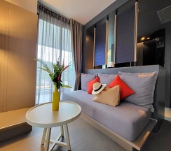 Двухместный номер Deluxe с видом на море двуспальная кровать в The Yama Hotel Phuket