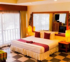 Четырёхместный люкс Hu Kwang в Birds and Bees Resort