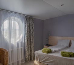 4 местный комфорт вид на Байкал 15 в Парус