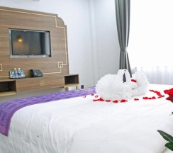 Двухместный номер Deluxe двуспальная кровать в Golden Inn Hotel
