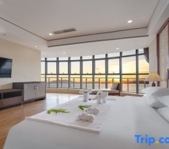 Люкс Deluxe в Country Garden Silver Beach Hotel