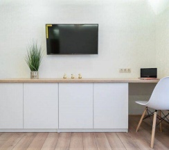 Двухместные апартаменты с балконом и с видом на город двуспальная кровать в Апартаменты с круглосуточным заселением 24/7