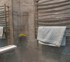 Комфорт Двуспальный С Ванной в Metro rooms