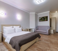 Полулюкс с диваном и лоджией 2 этаж (3) в Береза