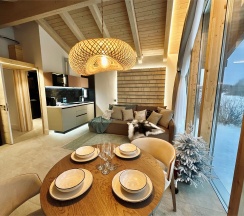 Лодж 4 с бесплатной сауной + Безлимитное посещение ЕлятыПарка в ЕлятыЛодж