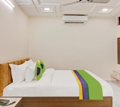 Номер Superior в Treebo Paras Raj Near City Palace