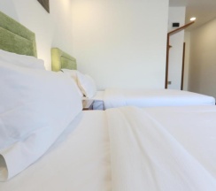 Двухместный номер Standard с видом на город двуспальная кровать в Sunrise Hotel 日升酒店