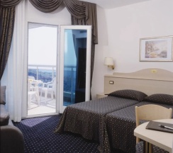 Номер Standard с видом на парк в Hotel Caravelle & Minicaravelle