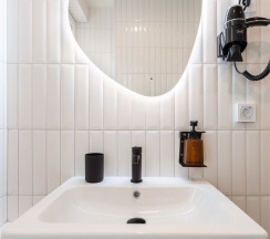 Семейный Люкс с 1 кроватью King-size или 2 односпальными кроватями 90х200см в Нега