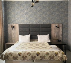 Трехкомнатный Семейный Номер в Пассаж