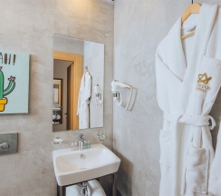 Стандартный номер с двуспальной кроватью в Turris Hotel Petrovsky