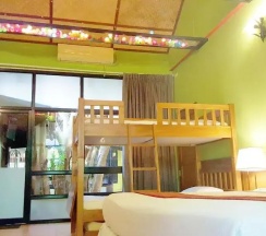 Четырёхместный номер семейный Big Bug в Birds and Bees Resort