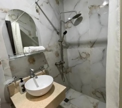 Двухместный номер Standard с балконом двуспальная кровать в Apra (Гагра)