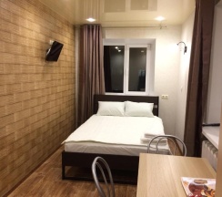 апартаменты номер-студио (ИНДИВИДУАЛЬНЫЙ САНУЗЕЛ ВНЕ НОМЕРА, переулок Кирова, 3, этаж 1) в Everest