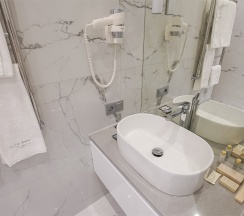 Двухместная делюкс Студия с Балконом в The white residence