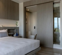 Двухместный номер Ocean Premier двуспальная кровать в Hotel Ikon Phuket