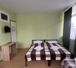 номер-студио с мини кухней в София-rooms