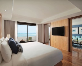 Двухместный люкс Avani c 1 комнатой двуспальная кровать в Avani Pattaya Resort