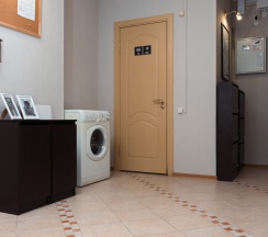 Семейная трехместная комната с общей ванной комнатой в МК Мокко