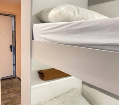 Кровать в общем номере (женский номер) в Арктика