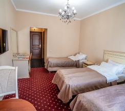 Standart triple в Валенсия hotel&sport