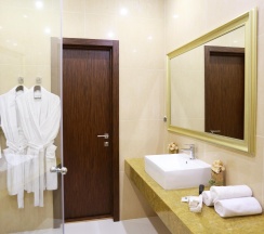Номер люкс с террасой в Garden Hotel & SPA