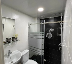 Двухместный номер Deluxe (двуспальная кровать) в Cube house