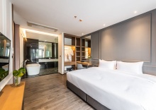 Люкс с балконом в One Patio Hotel Pattaya