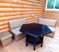 Коттедж с 2 комнатами с балконом в Тихая гавань