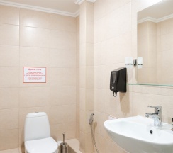 Двухместный номер эконом класса с одной большой кроватью в Iq hotel