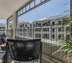 Двухместные апартаменты Superior c 1 комнатой с балконом (двуспальная кровать) в Апарт-отель The Title Legendary BangTao Beach by TropicLook