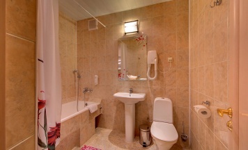 Двухместный люкс Сакура двуспальная кровать в Айвенго