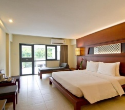 Двухместный номер Deluxe Jacuzzi двуспальная кровать в Sunshine Garden Resort