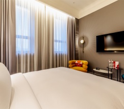 Премиум Кинг с видом во двор в Maidens Hotel Moscow