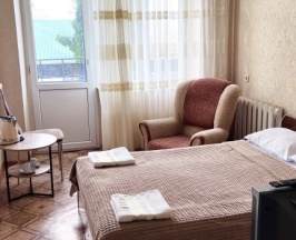 Двухместный номер Economy с балконом двуспальная кровать в Экстримтур