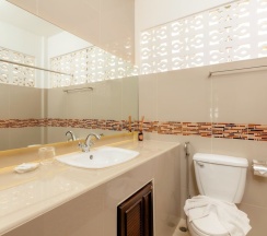Люкс Deluxe с балконом в Club Bamboo Boutique Patong Beach Resort