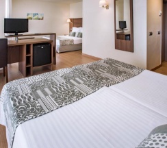 Семейный номер в Acqua Hotel Salou