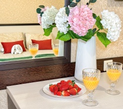 Двухкомнатный люкс в Милана