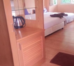 Четырёхместный семейный номер Standard 2 отдельные кровати в Arunee Resort Koh Chang