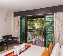 Двухместный номер Deluxe двуспальная кровать в Princess Kamala Beachfront Hotel