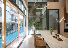 Вилла с балконом в Shan Villas Sukhumvit