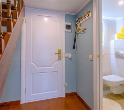 Двухуровневая студия в Цветной Петербург дом художников